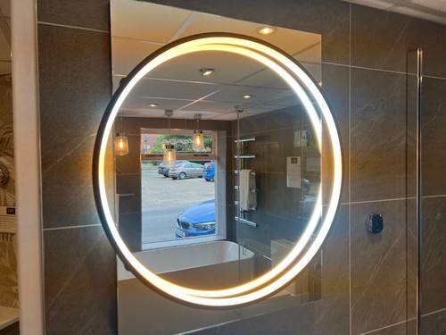 Hib solas round - hib, illuminated