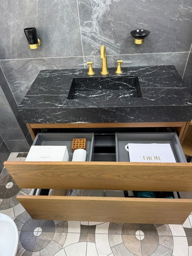 Display bespoke black - ex-display,