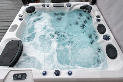 Massive spec hot tub - hot, ex